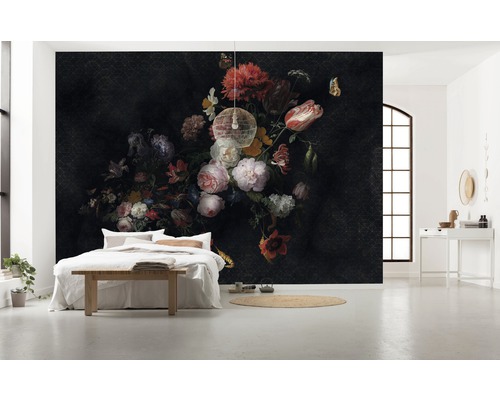 Dormitor cu fototapet cu natură statică florală în stil întunecat