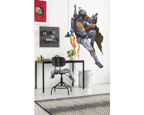 Cameră de lucru decorată cu autocolant de perete, birou și scaun.