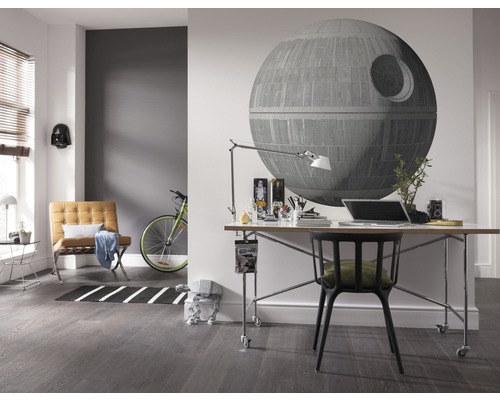 Birou modern cu birou, scaun și pictură murală cu tematică spațială