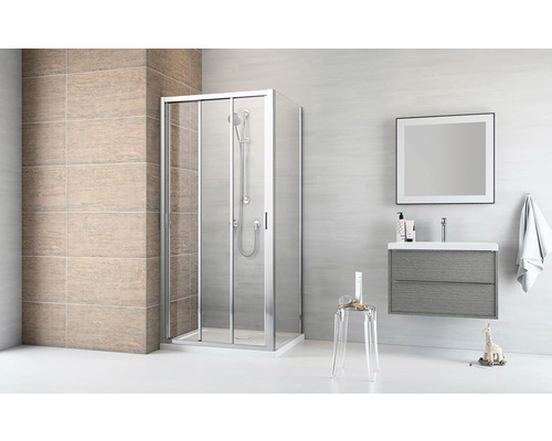 Baie cu cabină de duș, lavoar cu oglindă și taburet transparent