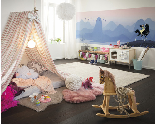 Cameră luminoasă pentru copii cu cort de joacă, bucătărie de jucărie și cal balansoar