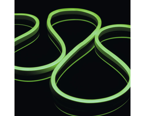 Șnur luminos LED flexibil pe fundal negru