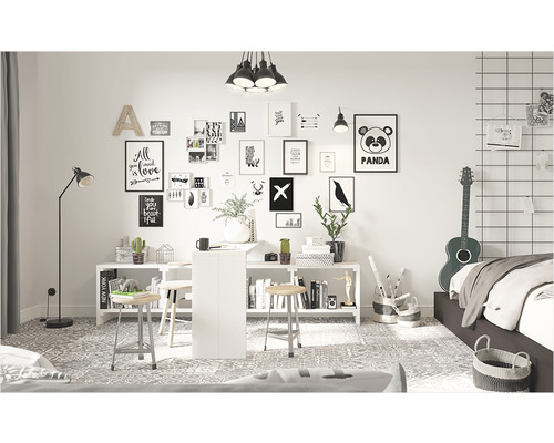 Cameră decorativă cu imagini, mobilier și accesorii