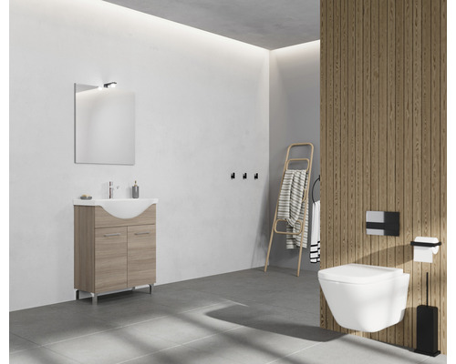 Baie modernă cu lavoar, oglindă, toaletă și suport pentru prosoape