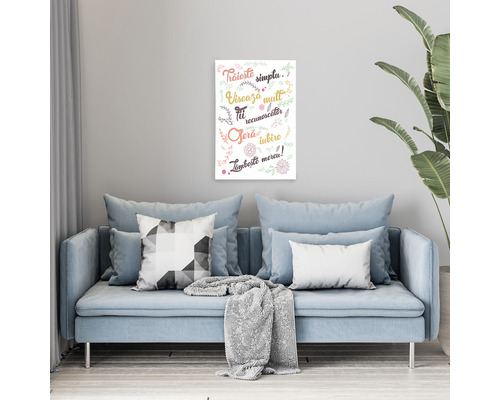 Tablou decorativ de perete cu citate românești în camera de zi