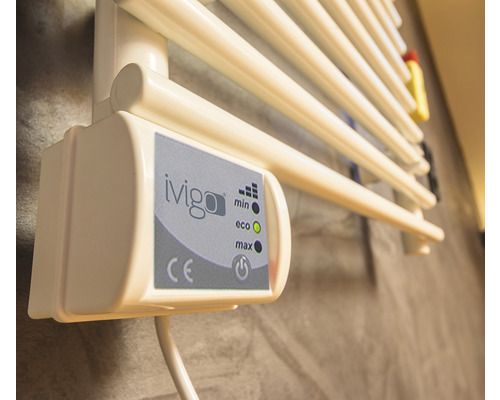 Încălzitor de prosoape cu element de comandă pentru baie