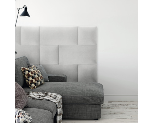 Panou decorativ tapițat Kingston gri deschis 30x30 cm Canapea gri cu lampă de podea și panouri de perete în camera de zi