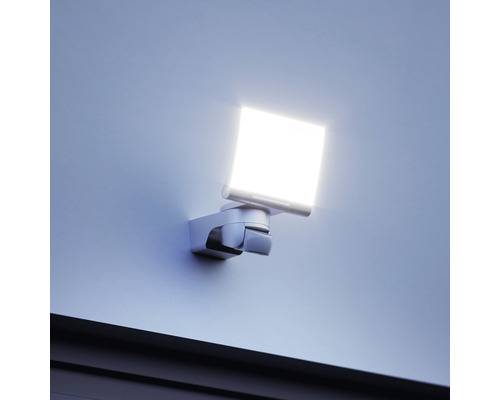 Lumină de exterior pătrată cu senzor de mișcare montată pe perete