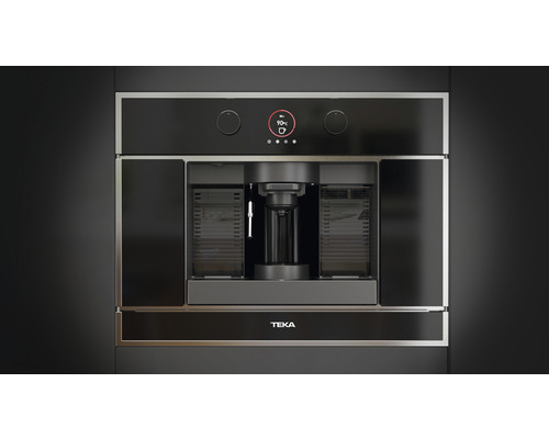 Espressor încorporabil TEKA într-o bucătărie