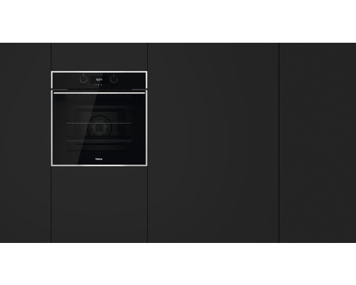 Cuptor incorporabil într-un corp de bucătărie