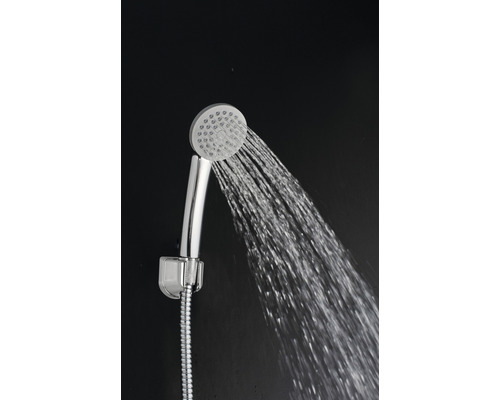 Duș de mână cu jet de apă