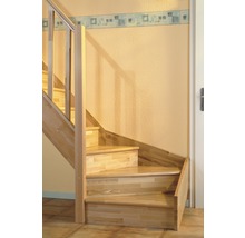 Scară din lemn cu balustradă pentru interior