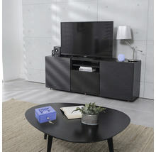 Sufragerie cu dulap TV modern, măsuță de cafea și decorațiuni