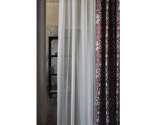 Perdele decorative cu model pentru ferestre