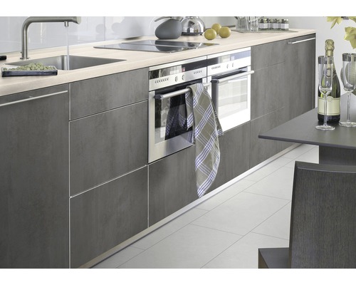 Bucătărie cu chiuvetă, plită și cuptor cu design modern