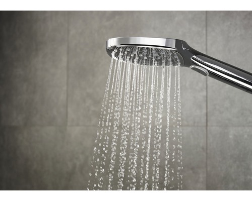 Duș de mână cu jet de apă