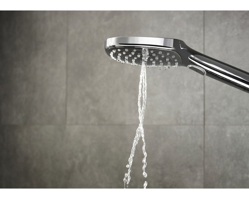 Duș de mână cu jet de apă