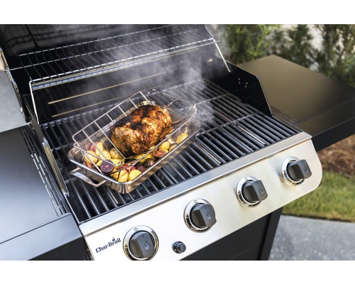 Grătar Char-Broil cu friptură și legume în coș de friptură