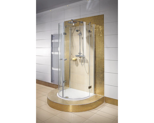 Cabină de duș cu radiator de prosoape în baie