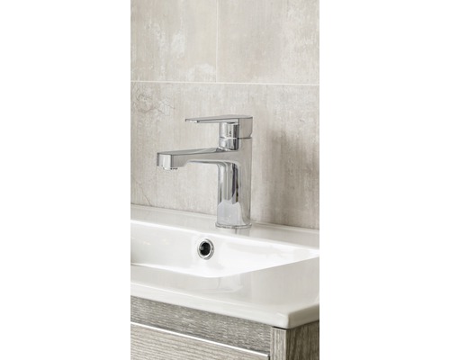 Chiuvetă cu baterie în baie