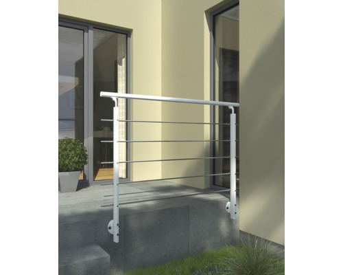 Balustradă din aluminiu și oțel în fața unei uși de intrare