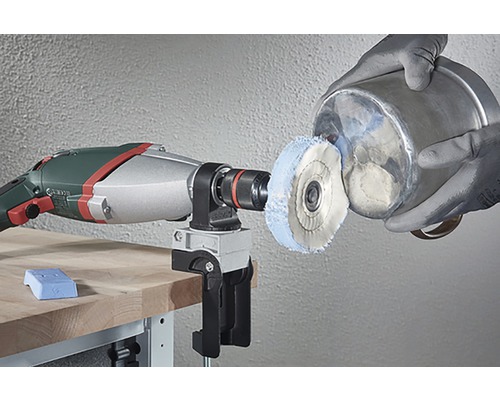 Mașină de lustruit cu piesa de prelucrat fixată pentru prelucrarea metalelor