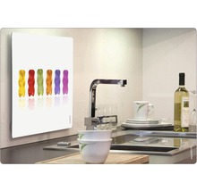 Placă decorativă cu motiv ursuleți gumă într-o bucătărie