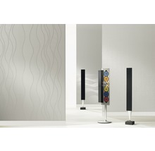 Cameră luminoasă cu tapet de design și difuzoare