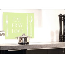 Scenă de bucătărie cu oală și decorațiuni