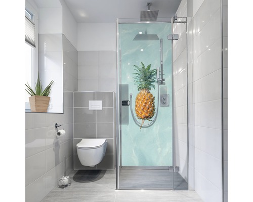 Baie cu toaletă și cabină de duș cu motiv ananas