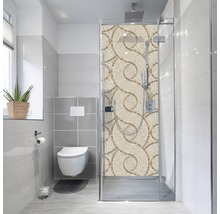 Baie modernă cu duș, toaletă și fereastră