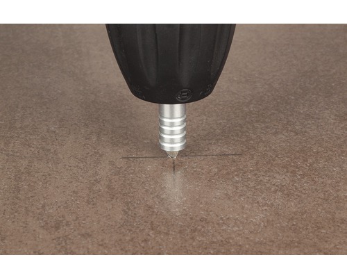 Tăietor de faianță în uz pe faianță