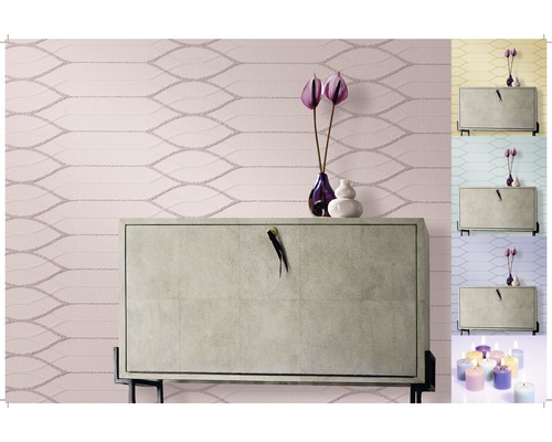 Fotografie de interior cu tapet cu model și comodă pentru decorarea peretelui