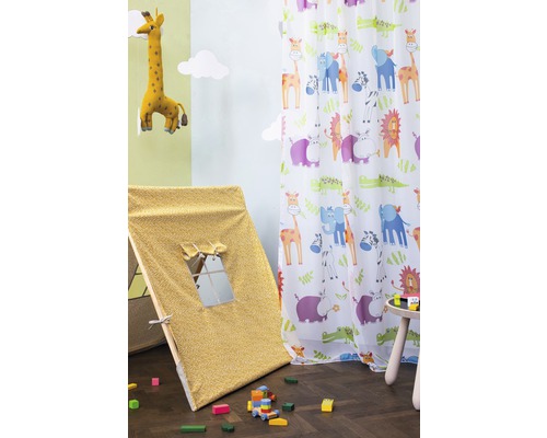 Cameră pentru copii cu cort de joacă, jucării și perdea cu motive cu animale.