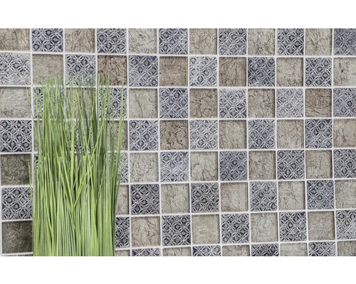 Plăci de mozaic pătrate cu model și plante