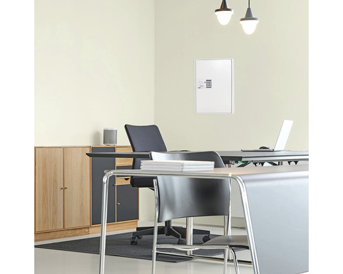 Birou cu birou, scaun de birou, dulap de dosare și seif pentru chei