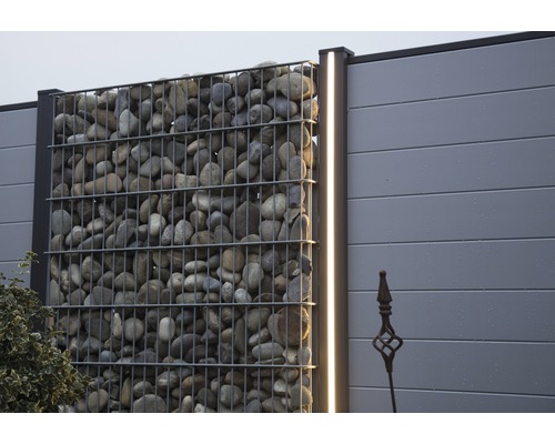 Gard gabion cu pietre și iluminare integrată