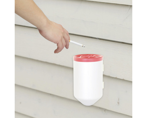 Scrumieră de perete cu mână și țigară