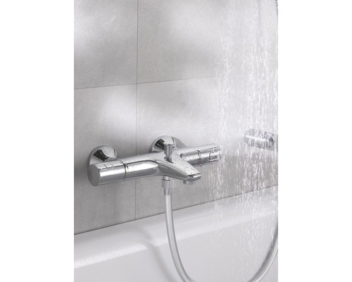 Baterie de baie aparentă cu racord pentru duș și apă curgătoare