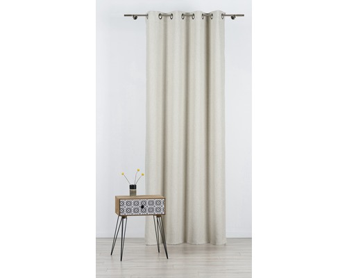 Perdea opacă cu inele și noptieră cu model