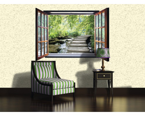 Interior decorativ cu pictură murală fereastră, fotoliu și noptieră