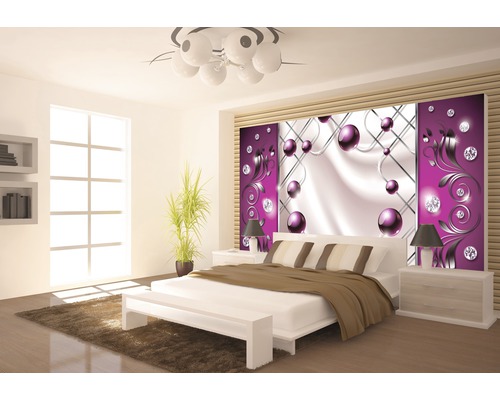 Dormitor modern cu fototapet decorativ, pat, noptiere și covor pentru un ambient luminos și organizat