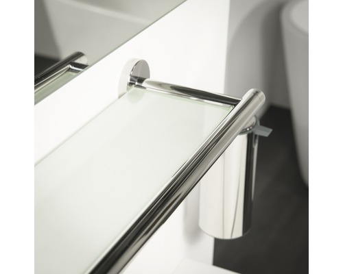 Raft din sticlă cu suport în baie