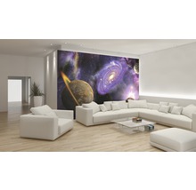 Living cu fototapet cu motiv spațial, canapea și fotoliu