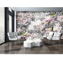 Living modern cu fototapet cu flori, păsări și elemente decorative