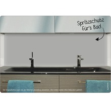 Baie cu dulap cu oglindă, chiuvetă, baterii și protecție împotriva stropilor