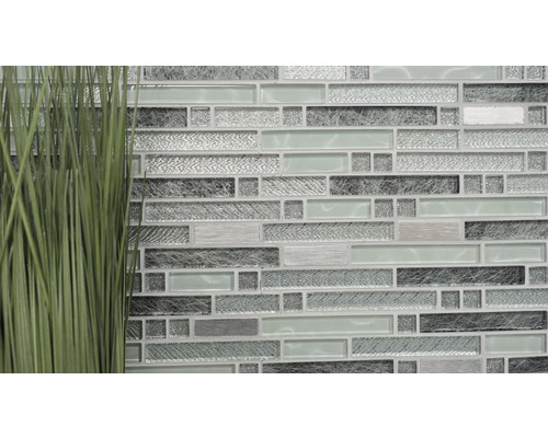 Placă de mozaic cu elemente de sticlă și metal