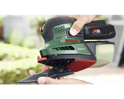 Șlefuitor multifuncțional cu acumulator Bosch PSM 18 LI în mână