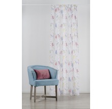 Șaluri decorative cu motive de păsări, ambianță luminoasă și prietenoasă a camerei