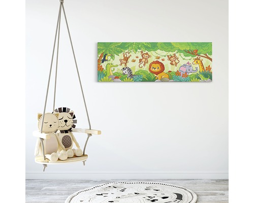 Tablou de perete cu motive animaliere în camera copilului cu balansoar
